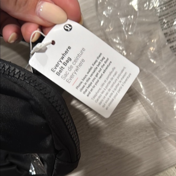 Lululemon everywhere belt bag - Picture 2 of 3